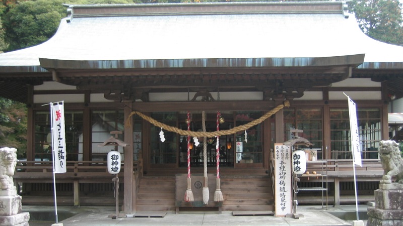 拝殿_龍尾神社